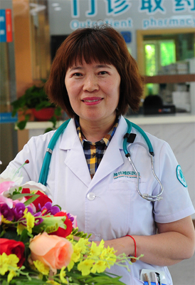 孟冰主任，潍坊卫恩医院气体医学中心主任，副主任医师，心理咨询师，山东省医师协会高压氧专业委员会常务委员，潍坊市医学会高压氧专业委员会常务委员，中国民族医药学会芳香医药分会理事。