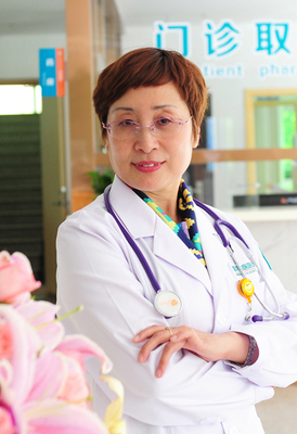 魏春华教授，潍坊卫恩医院执行院长，潍坊卫恩医院呼吸疾病研究所所长，主任医师，潍坊医学院研究生导师，山东省哮喘学组副组长，中国医师协会呼吸医师分会委员，中国戒烟联盟常务理事，中华医学会山东呼吸分会委员，国际呼吸杂志编委。